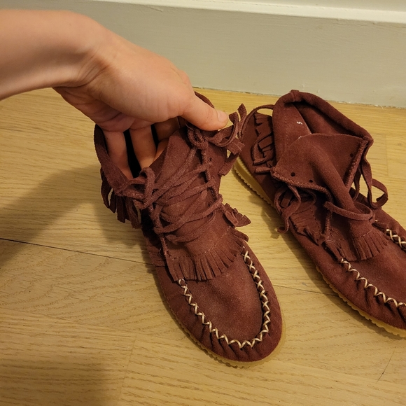 Burgendy suede moccasins - Picture 2 of 4